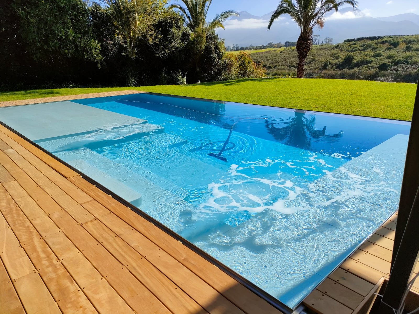 Easy DIY Projects for Adding Beauty and Functionality to Your Swimming Pool with Customized Covers  